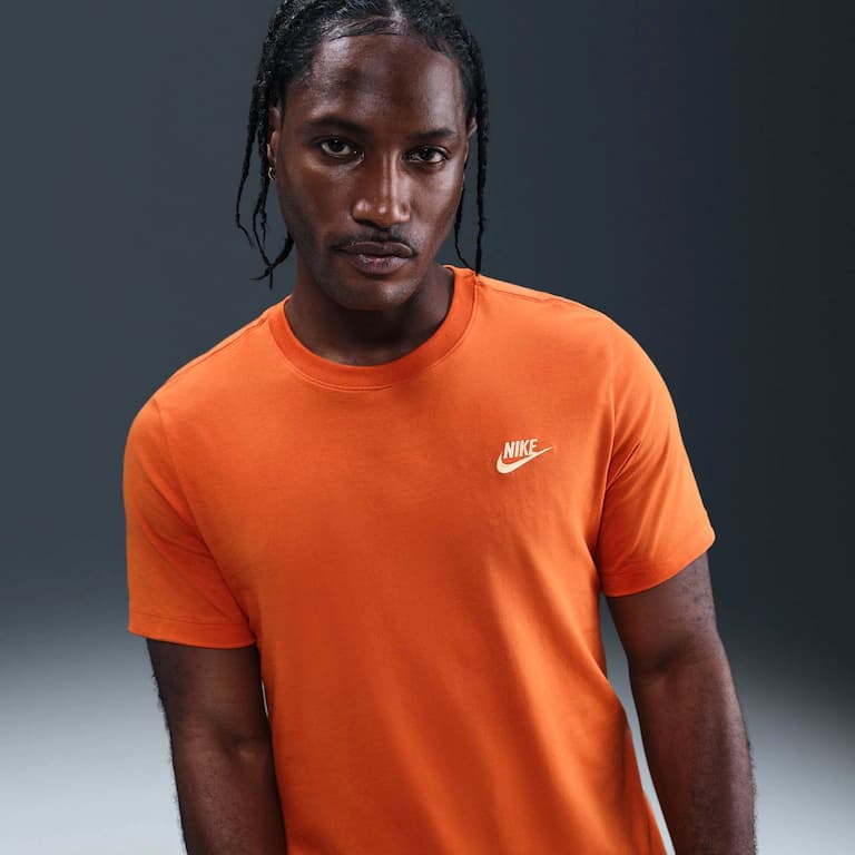 Camiseta Nike Sportswear Club Masculina