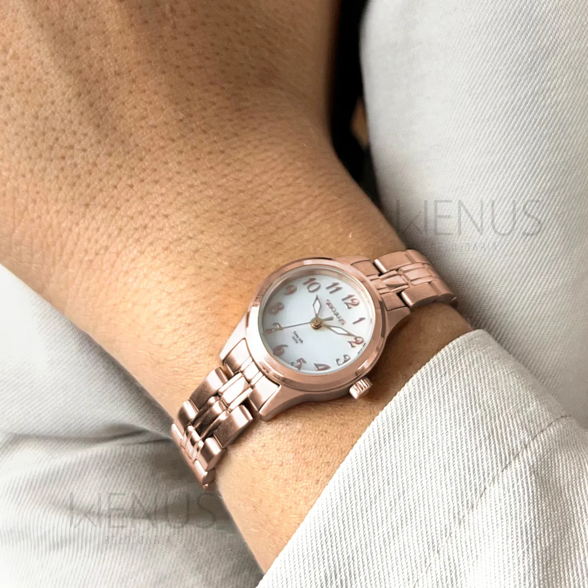 Relógio De Pulso Seculus Com Corria De Aço Inoxidável Cor Rosé - Fondo Branco