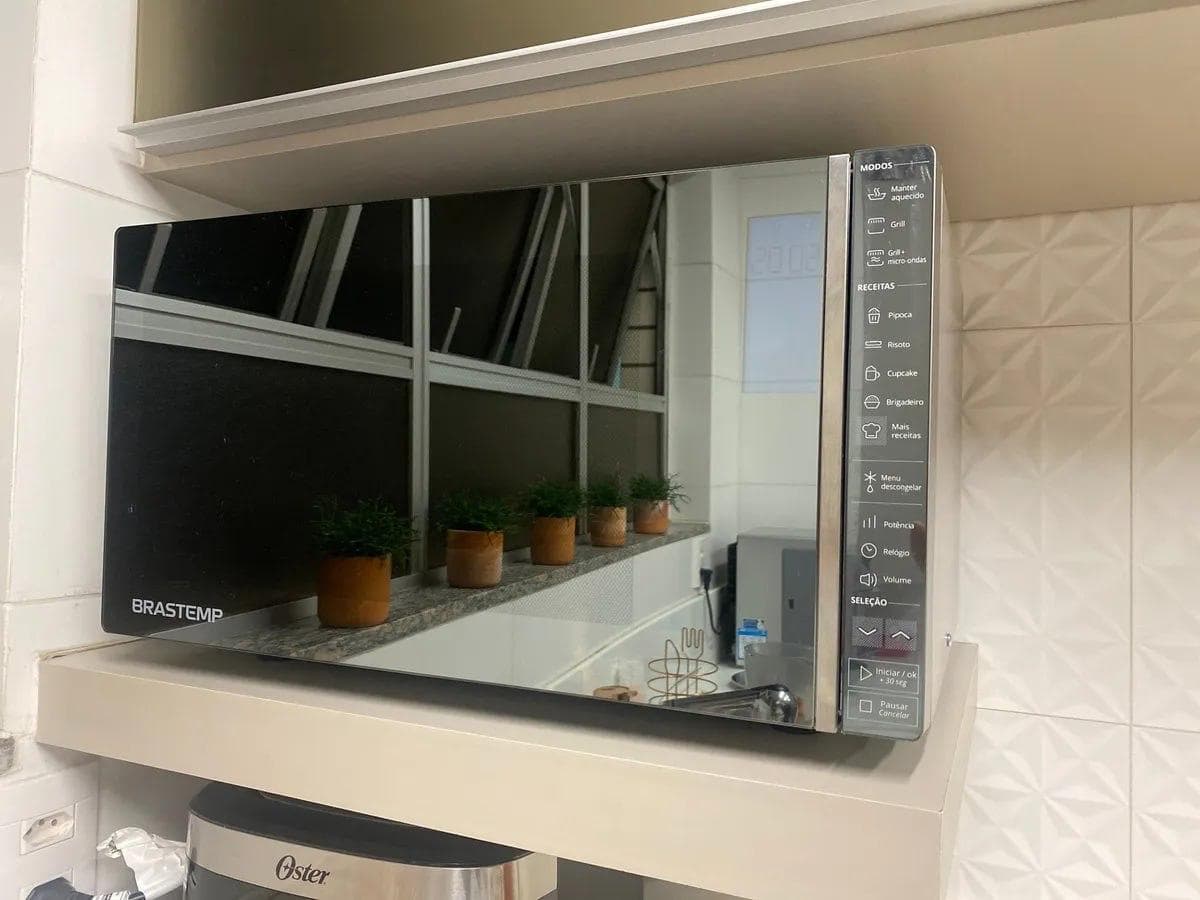 Micro-ondas Brastemp 32l cor Inox Espelhado com Grill e Painel Integrado Bmg45ar - 220V