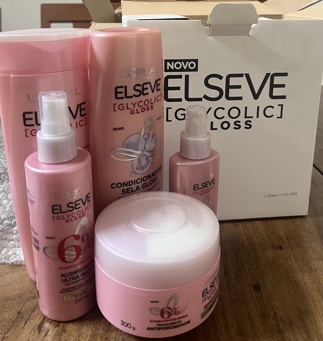 Kit Tratamento Capilar L'Oréal Paris Elseve Glycolic Gloss, Combate Porosidade, 5 Produtos para Brilho e Alinhamento