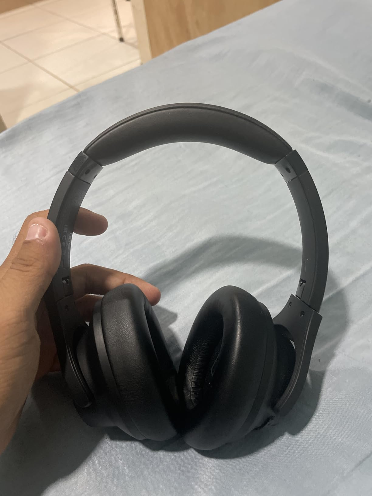 soundcore Q20i da Anker, Fone de Ouvido Bluetooth com Cancelamento de Ruído Híbrido Ativo, Headphone Sem Fio, 60h Bateria, Áudio Hi-Res, Graves Potentes, App Personalização, Modo Transparência, Preto