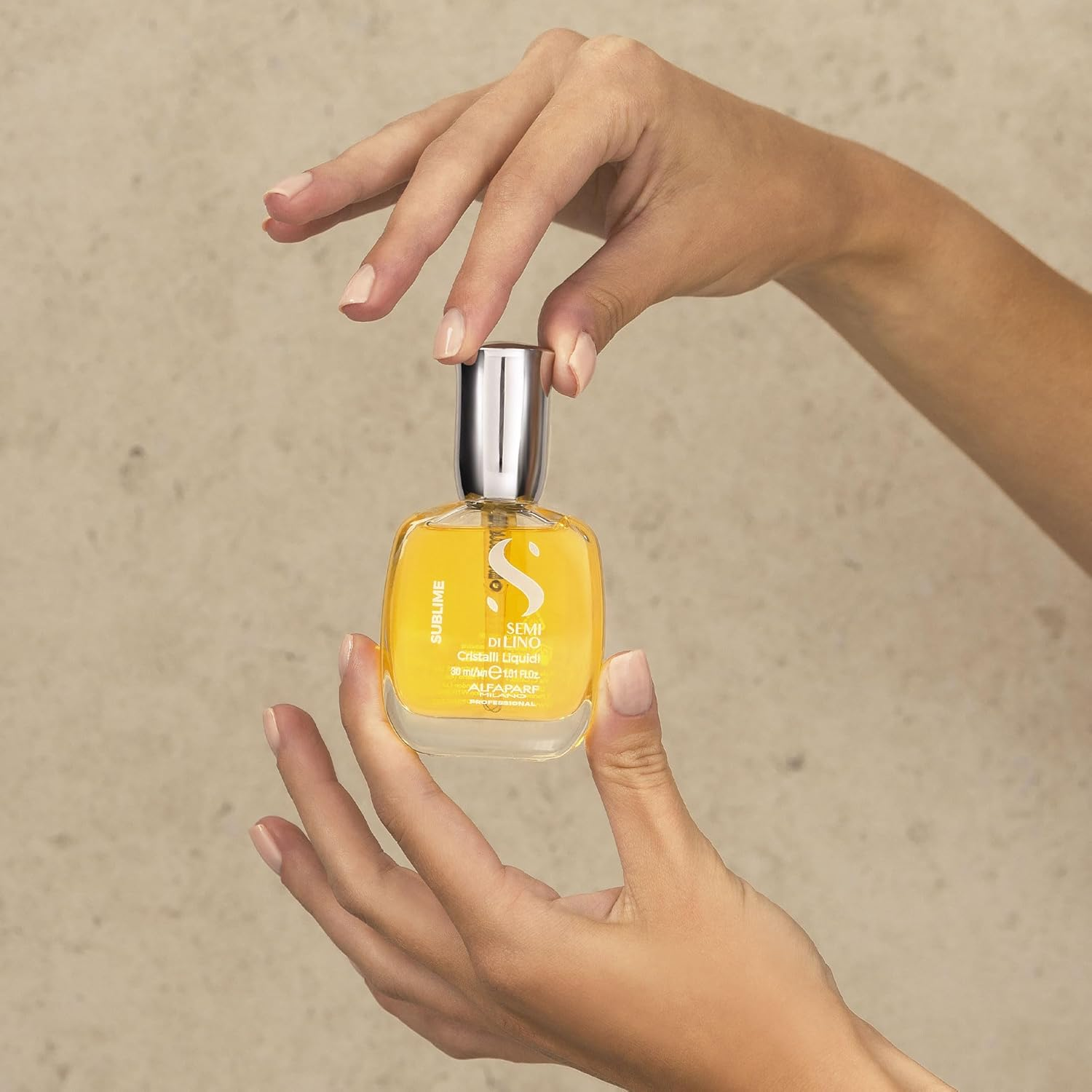 Alfaparf Milano Semi di Lino Sublime Cristalli Liquidi Óleo Capilar com Proteção Térmica – todos os tipos de cabelos - Protege e ilumina - Fórmula vegana – Qualidade Profissional de salão 30ml