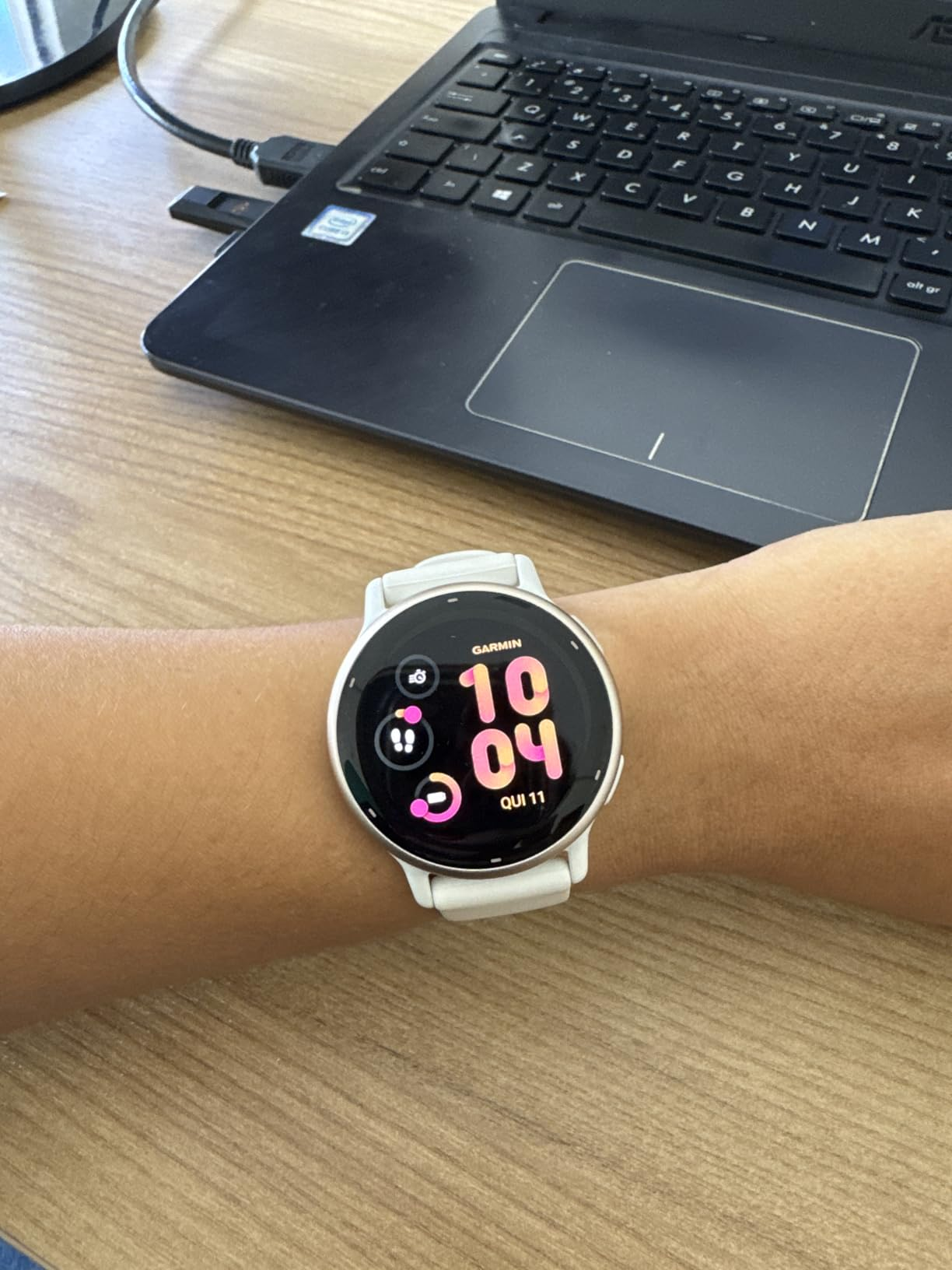 Garmin Relógio Vivoactive 5 Marfim 42mm com Monitor Cardíaco de Pulso e GPS