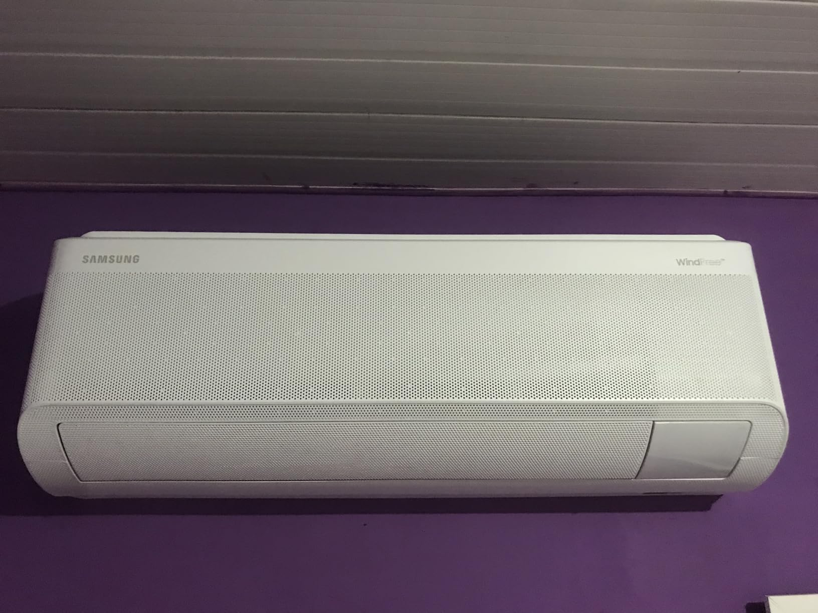 Samsung Ar-condicionado Split Inverter WindFree AI 12.000 BTUs Frio Sem Vento AR12DYFAAWKNAZ 220V