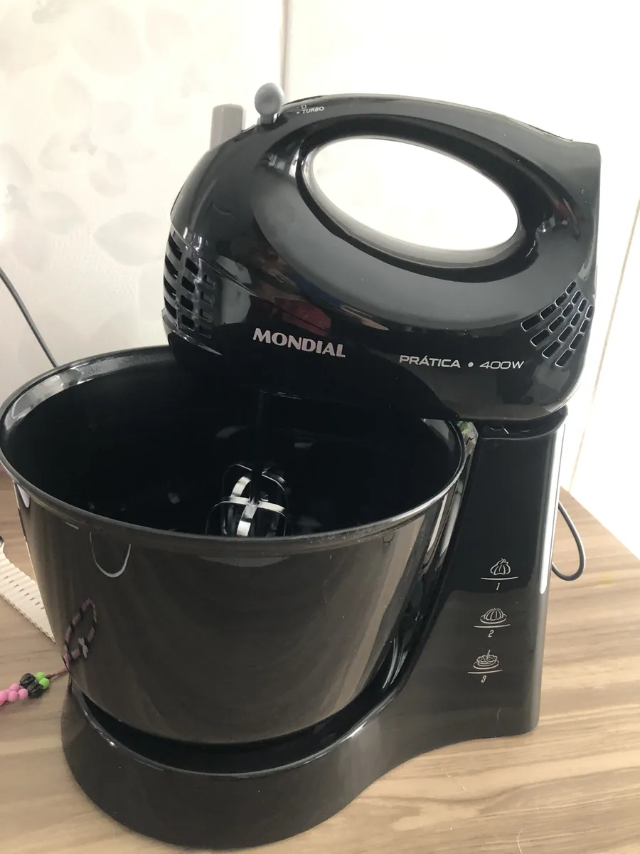 Batedeira Prática Mondial Preto 400W B-44-B