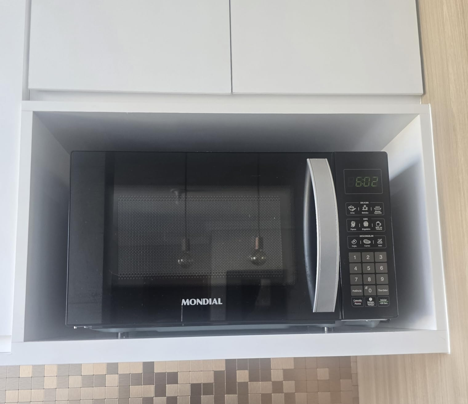 MONDIAL Micro-Ondas, Preto, 1200W, 110V - MO-01-21-B