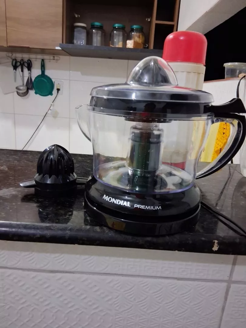 Espremedor de Frutas Premium E02 30W Mondial