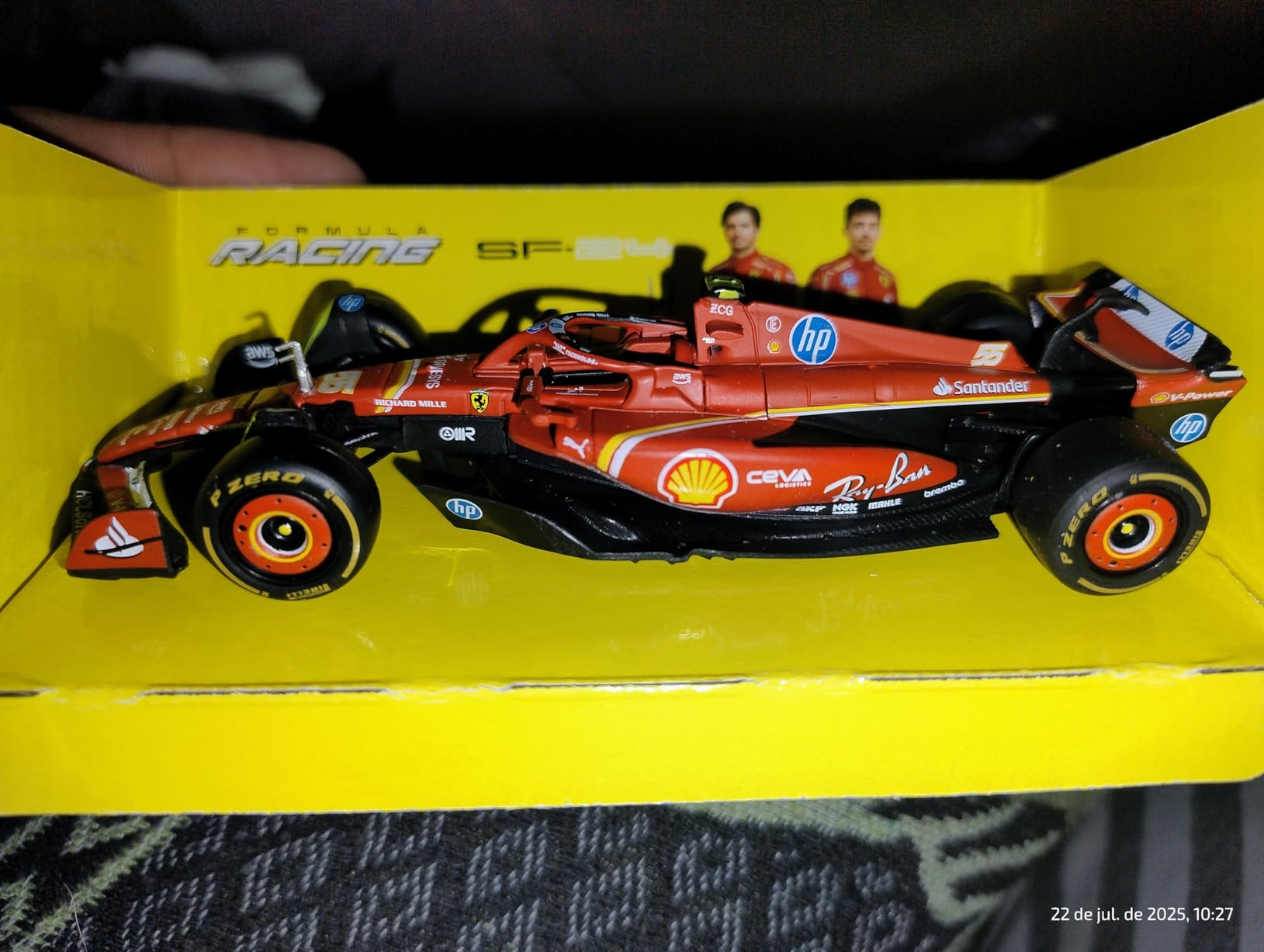 Bburago 1/43 - SF-24 for Scuderia Ferrari F1 Team SF24 Signature Die cast Adults Model Car Display F1 GP 2024 Collection - #55 Carlos Sainz