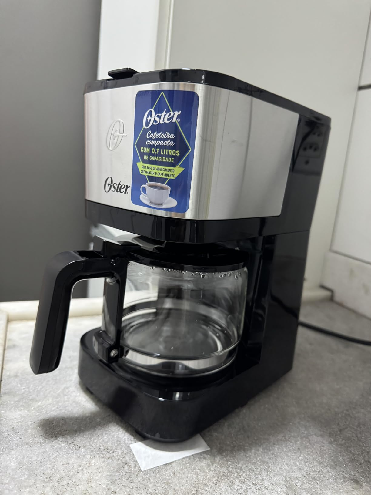 Cafeteira Oster Inox Compacta 0,7L OCAF300-127