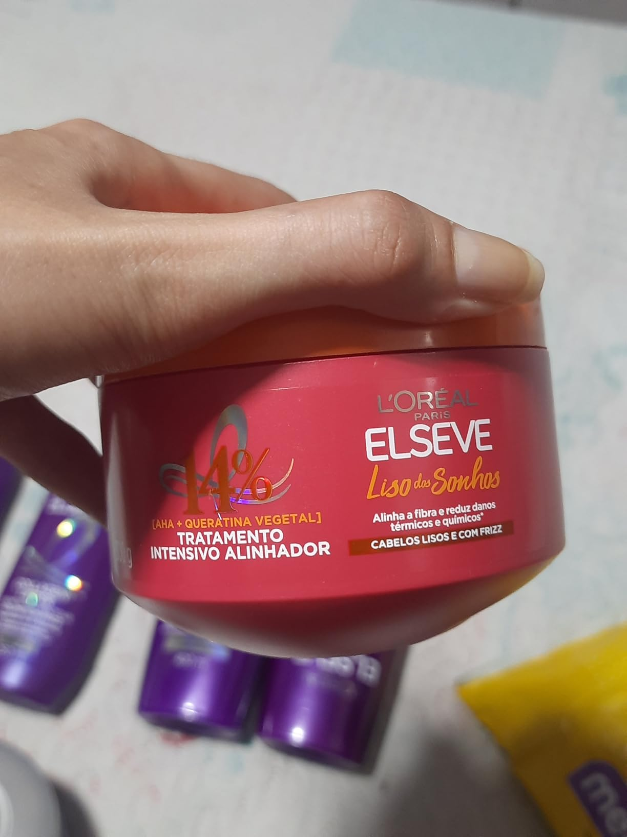 L'Oréal Paris Elseve Liso dos Sonhos Creme de Tratamento com Queratina Vegetal e AHA, Alinhamento Capilar, Controle de Frizz e Reparação de Danos Químicos e Térmicos, 300g
