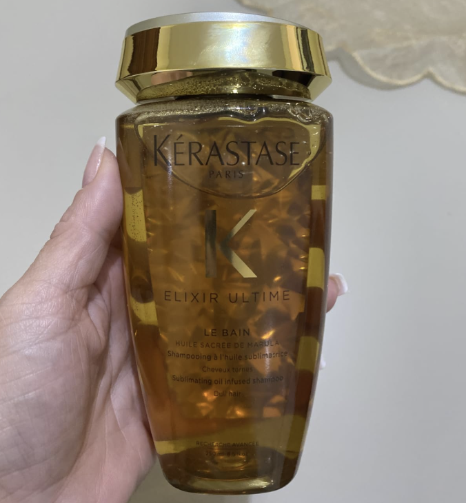 Kérastase Elixir Ultime Le Bain Shampoo para Cabelos Sem Brilho, com Óleos de Marula e Camélia para Nutrição Profunda e Brilho Radiante, Ação Antifrizz e Reparação da Fibra Capilar, 250ml