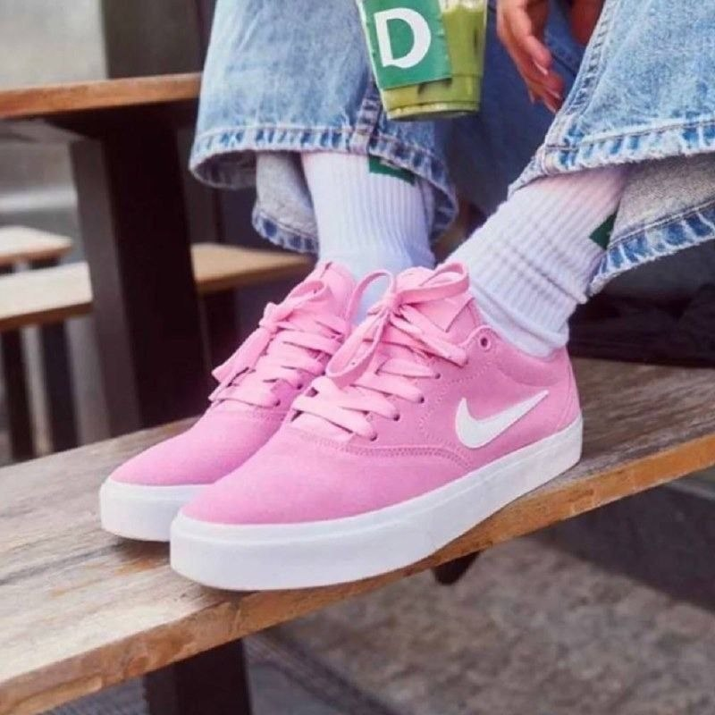 Tênis Nike Charge Suede Feminino
