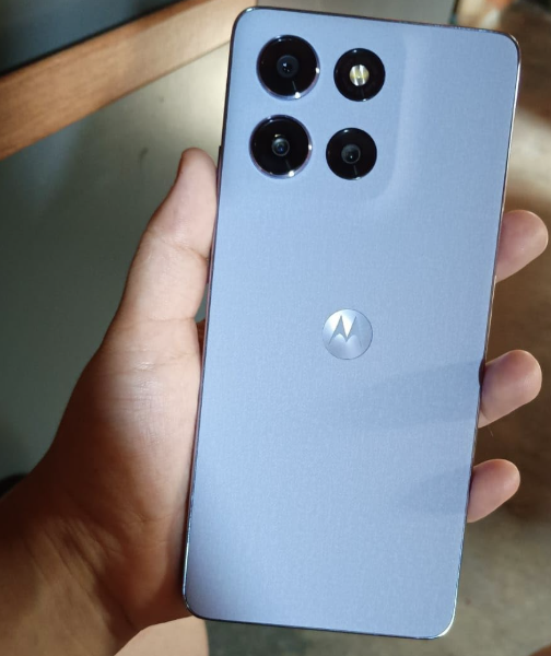 Smartphone Motorola Moto g86 5G - 256GB 24GB (8GB RAM 16GB Ram Boost) Tela 1.5K pOLED, 50MP Sony camera OIS Moto AI, videos em 4K, IP68 IP69 - Grafite