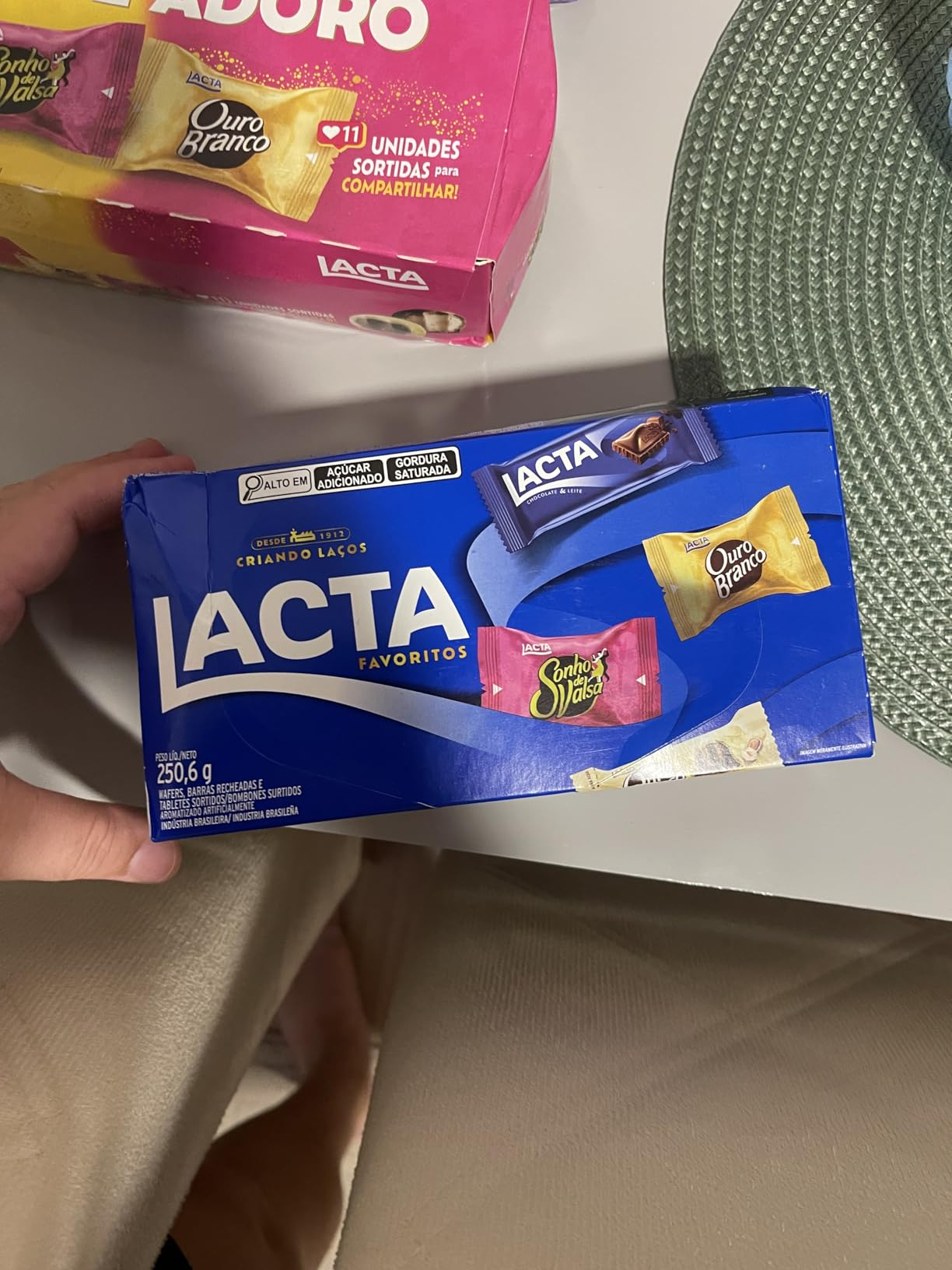 Lacta Favoritos - Caixa de variedades chocolates, 250,6g